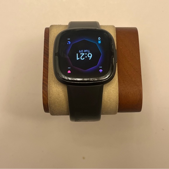 Fitbit Sense 2 Advanced (MSRP 200$, latest model) - Picture 4 of 7